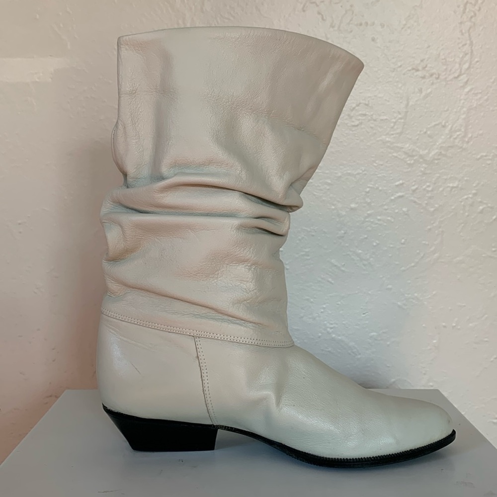 White Mountain mid-calf white boots